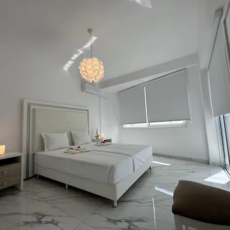 Modern Seaside Retreat Near Nissi