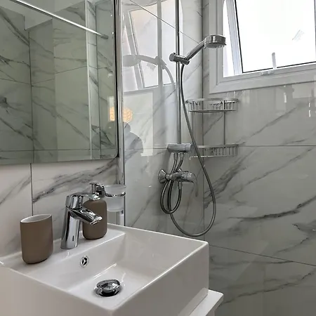 Appartamento Modern Seaside Retreat Near Nissi