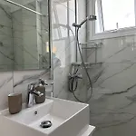 Apartment Modern Seaside Retreat Near Nissi